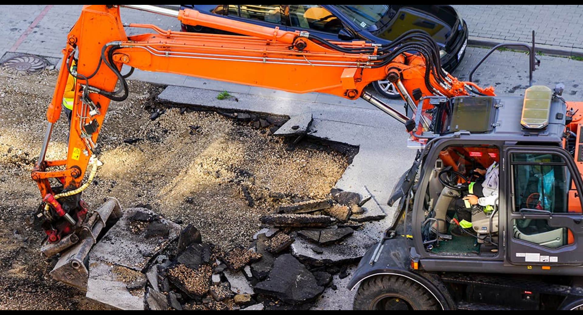 What Insurance Do Heavy Equipment Businesses Need