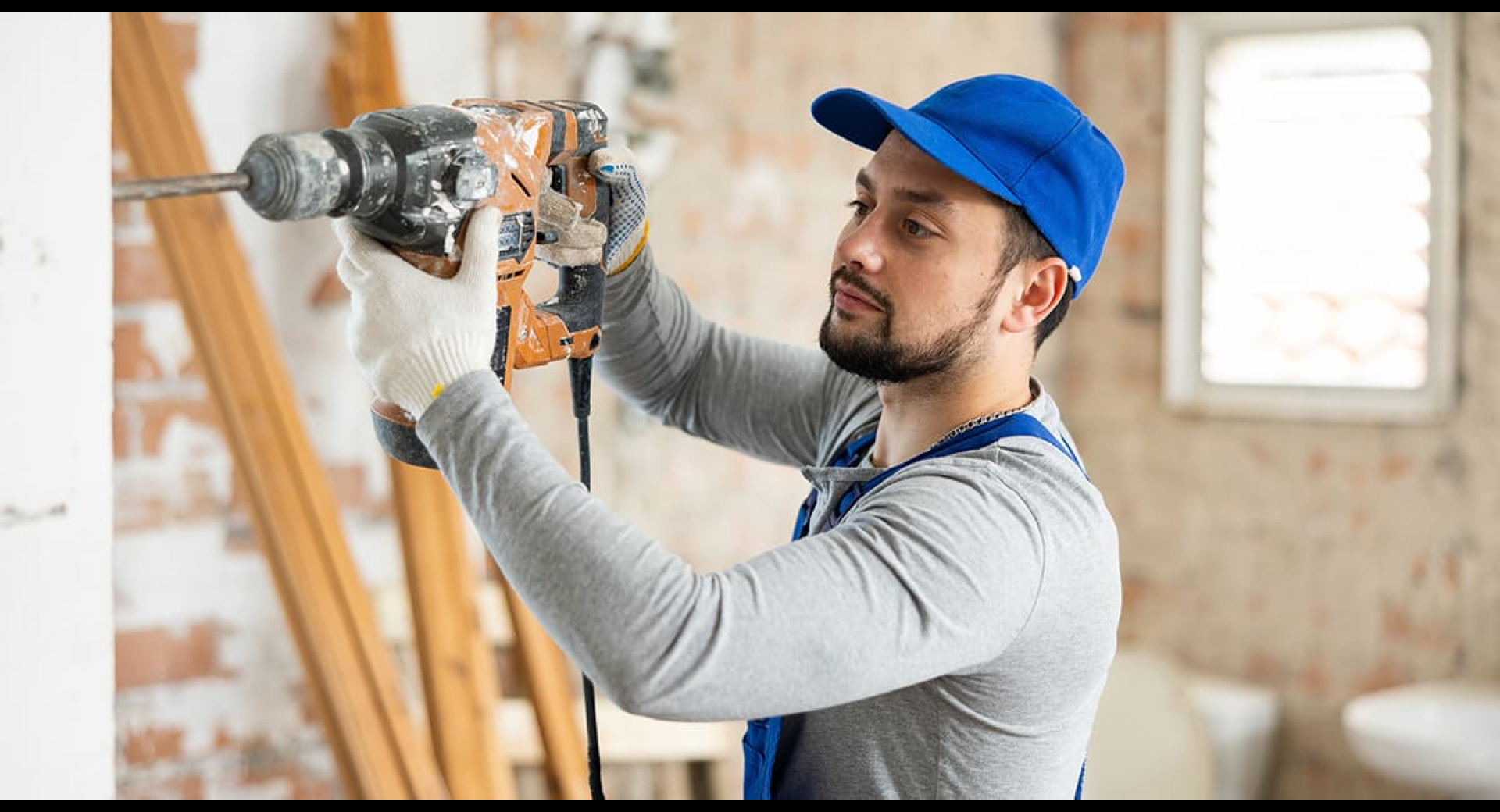 Why Prince George Contractors Need Tools and Equipment Insurance